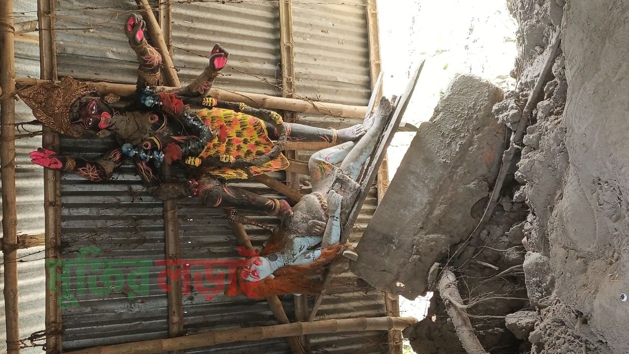 ‎বরুড়ার চালিয়ায় কালী মন্দিরে হামলা ভাংচুর গ্রেফতার ১