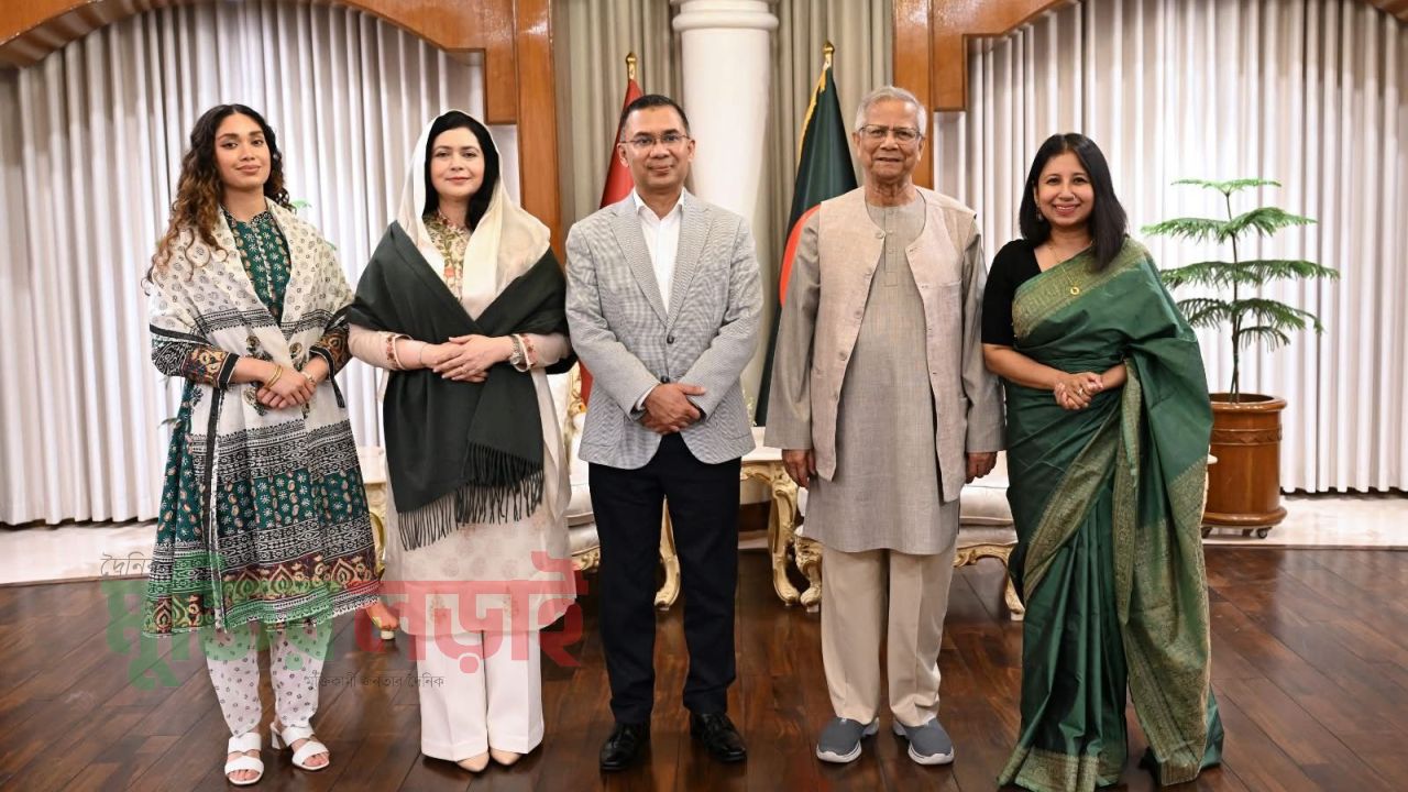 প্রধান উপদেষ্টা সঙ্গে তারেক রহমানের সৌজন্য সাক্ষাৎ