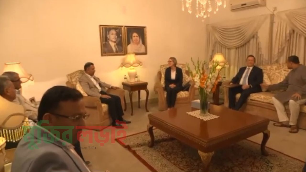 তারেক রহমানের সঙ্গে ব্রিটিশ হাইকমিশনার সারাহ কুকের সৌজন্য সাক্ষাৎ