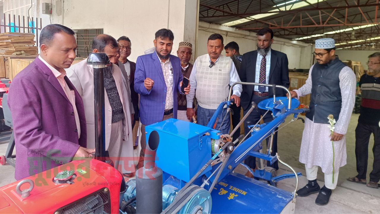 ঝিনাইদহে কৃষি মেশিনারিজ ও যন্ত্রপাতি প্রদর্শনী মেলা শুরু