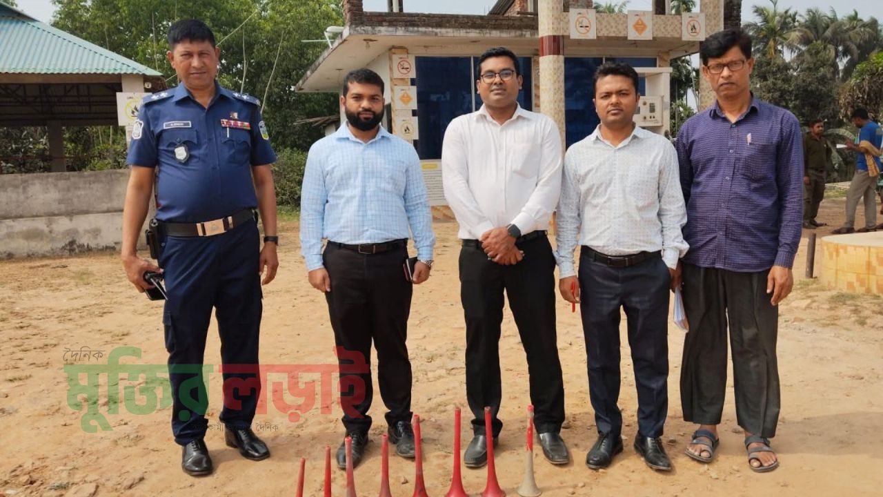 শেরপুরে শব্দ দূষণ নিয়ন্ত্রণে ৪ পরিবহন চালককে জরিমানা