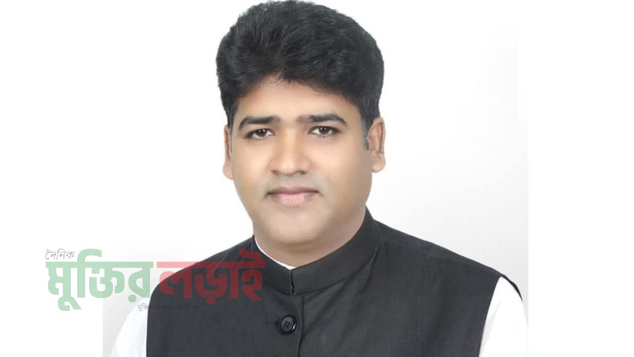 বরুড়ায় দাদনের টাকা ফেরত না দেয়ায় ইউপি চেয়ারম্যান গ্রেফতার