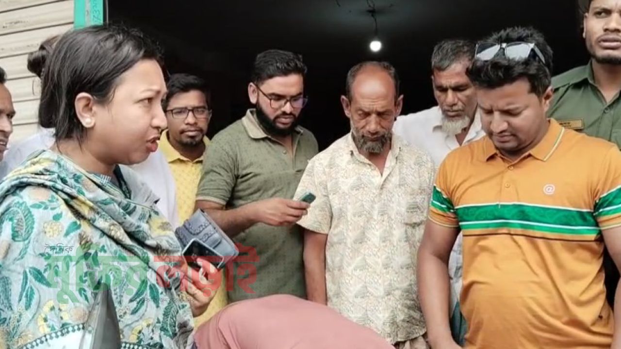 কটিয়াদীতে বেশি দামে জ্বালানি তেল বিক্রির অভিযোগে ব্যবসায়ীকে জরিমানা