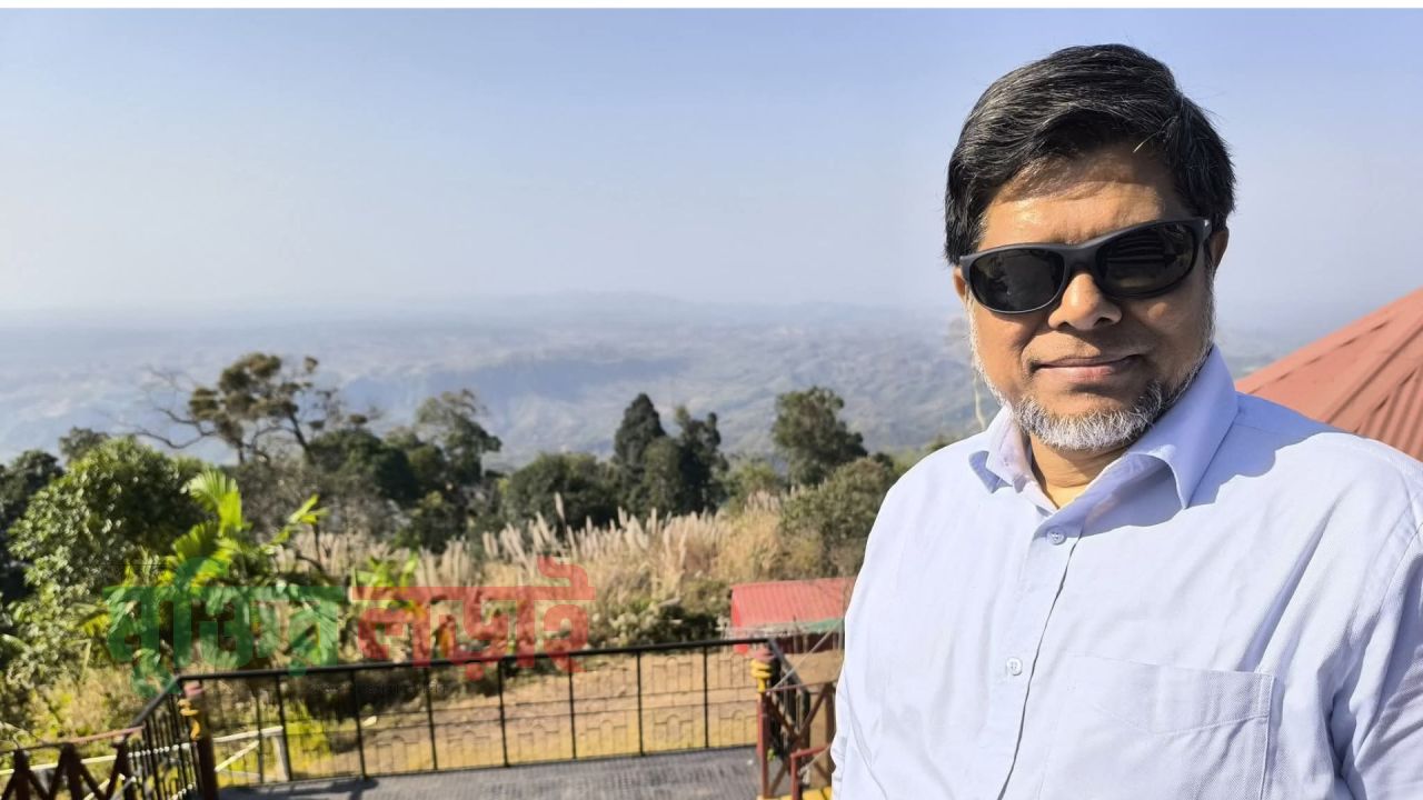 পাহাড়ের বৈচিত্র্যে মানবিক ঐক্যের সুর