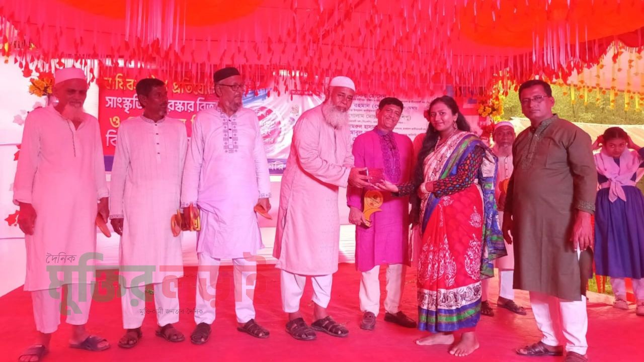 বরুড়া পয়ালগচ্ছ কারিগরি বালিকা উচ্চ বিদ্যালয়ের বার্ষিক ক্রীড়া প্রতিযোগিতার পুরস্কার বিতরণ 