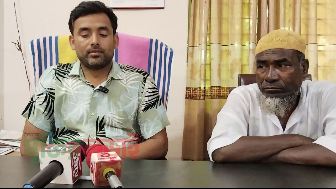 কটিয়াদীতে খাদ্য অধিদপ্তরের ৪৫ বস্তা চাল কালোবাজারি কাছ থেকে জব্দ