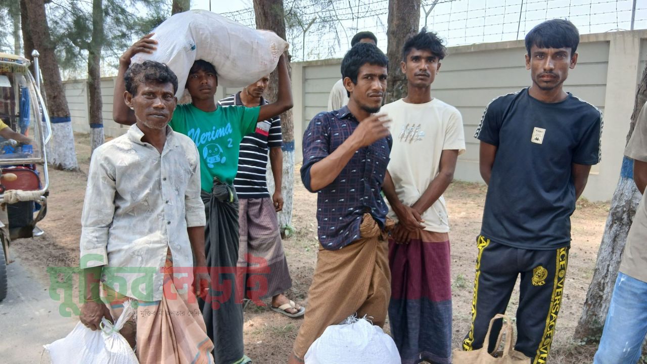 যেসব কারণে ক্যাম্প থেকে পালাচ্ছে রোহিঙ্গারা