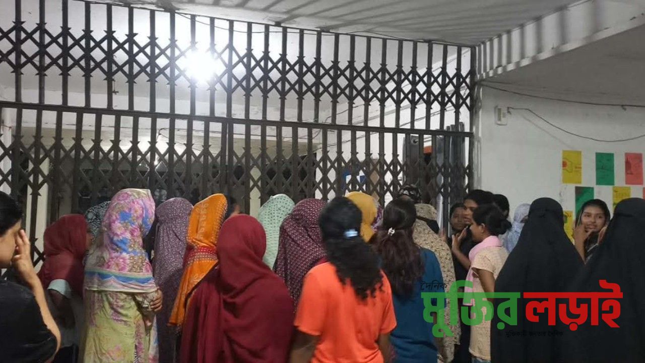 নোবিপ্রবিতে হলের দেয়ালে আপত্তিকর চিত্র আঁকার অভিযোগ 