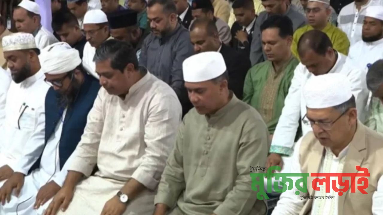 জাতীয় ঈদগাহে ঈদের প্রধান জামাত: রাষ্ট্রপতি ও প্রধানমন্ত্রীর সঙ্গে লাখো মুসল্লির প্রার্থনা