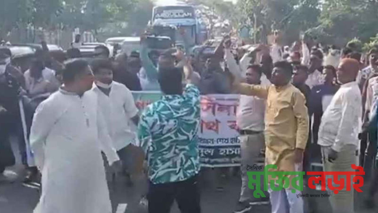 দুই শতাধিক নেতাকর্মী নিয়ে হঠাৎ আ.লীগের ঝটিকা মিছিল, এলাকায় চাঞ্চল্য