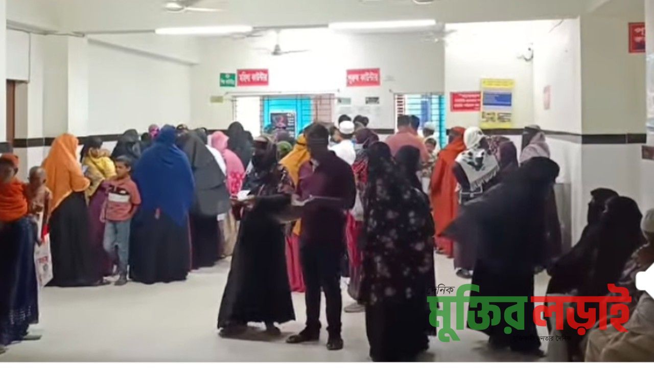 বরুড়া উপজেলা স্বাস্থ্য কমপ্লেক্সের ডাক্তারদের অবহেলায় চিকিৎসা সেবা হচ্ছে ব্যাহত