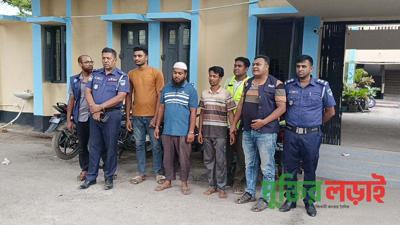 কালীগঞ্জে ৫টি চোরাই মটরসাইকেলসহ ৩ জন আটক