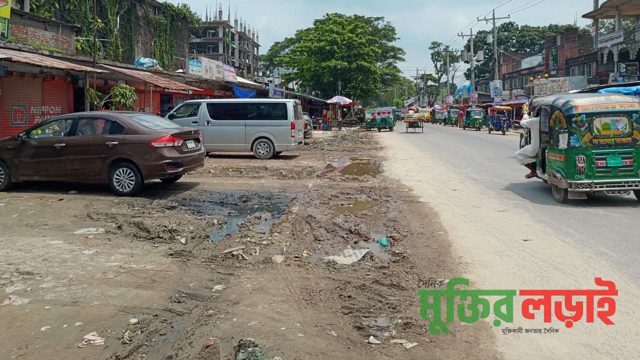 বন্ধ হয়ে গেছে কচুয়া বিশ্বরোড এলাকার ড্রেনেজ ব্যবস্থা