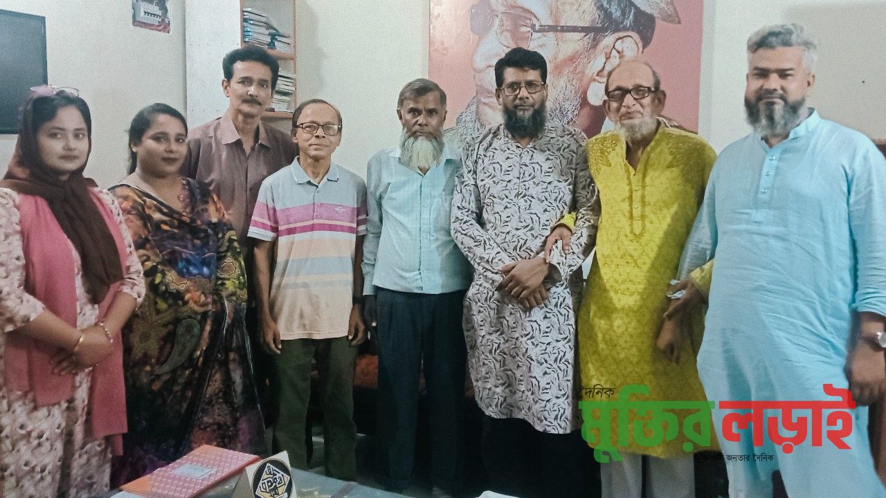 কবি কন্ঠ কুমিল্লার আয়োজনে কবিতা পাঠ ও আলোচনা সভা অনুষ্ঠিত 