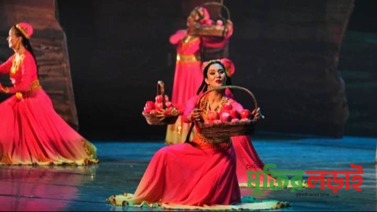 নৃত্যনাট্যে সিনচিয়াংয়ের খ্যখিয়ার সবুজ বিপ্লব