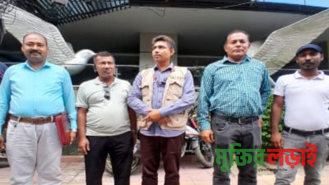 ভূমি দস্যুদের বিরুদ্ধে অনুসন্ধান ও সংবাদ প্রকাশ করায় সাংবাদিকদের ওপর হামলা:  দোষীদের গ্রেফতারের দাবি