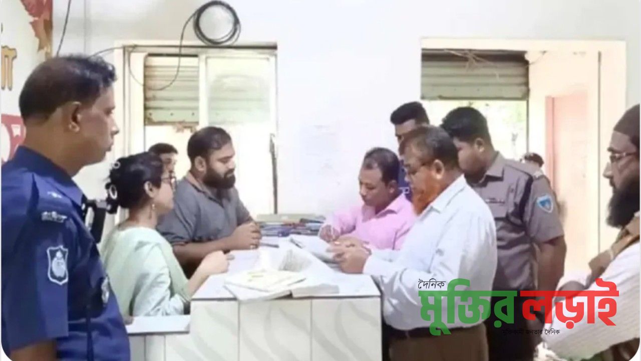 রোগীর আল্ট্রাসনোগ্রাম করার আগেই রিপোর্ট প্রিন্ট করে রাখার অভিযোগে