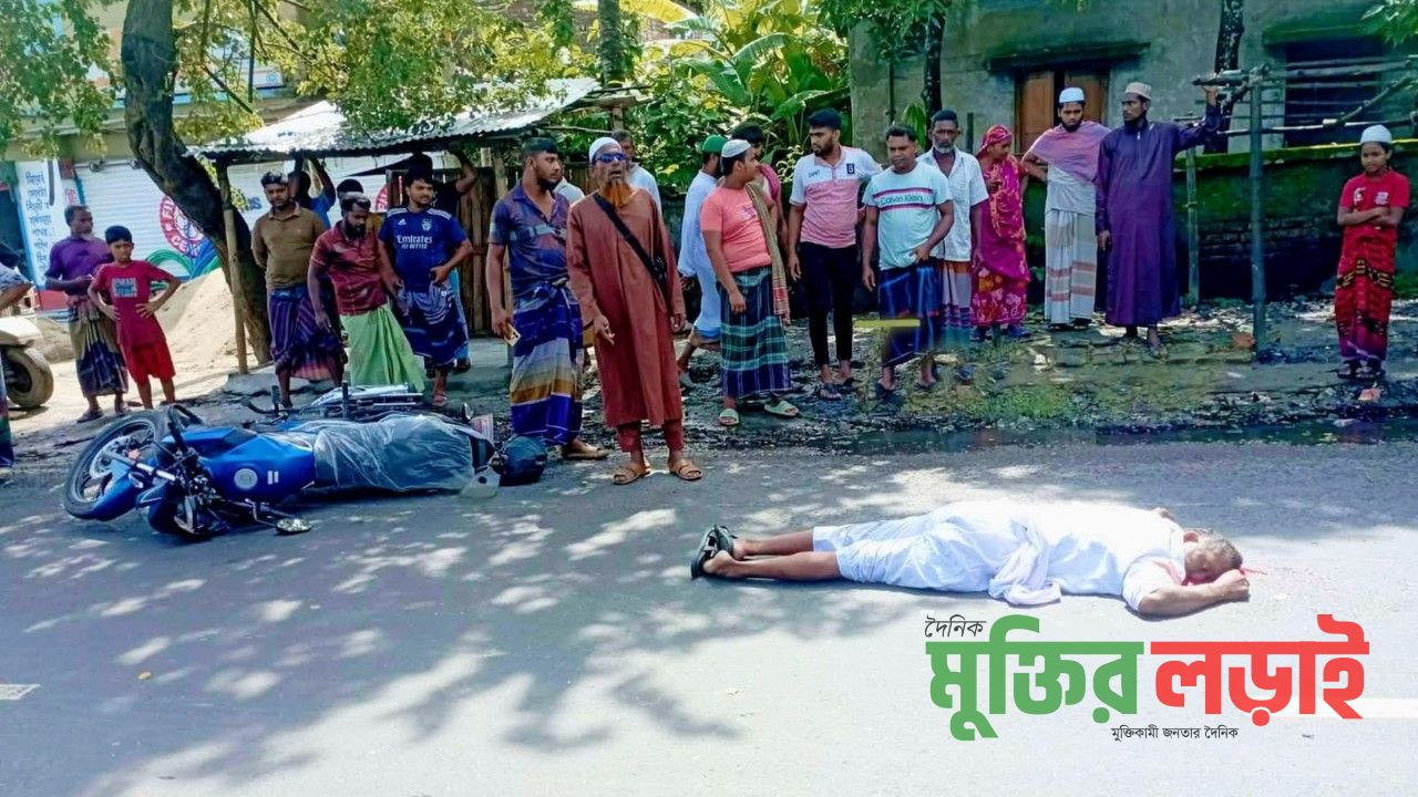 মোংলা-খুলনা মহাসড়কে বাসের ধাক্কায় মোটরসাইকেল আরোহী নিহত।
