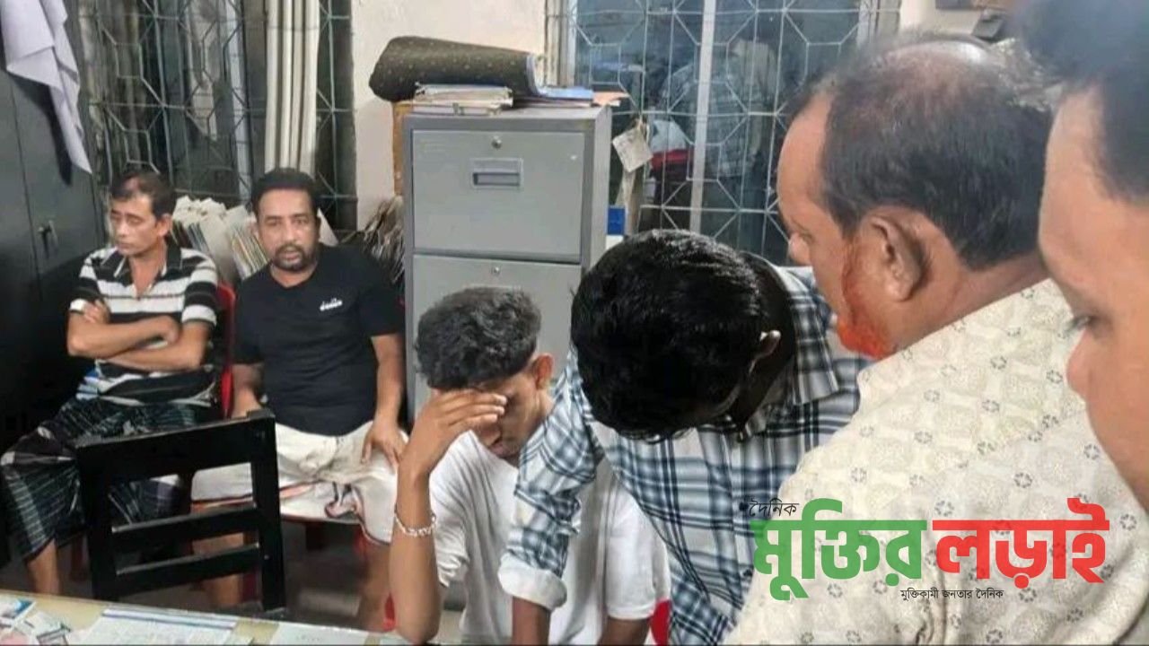 ঝালকাঠিতে পৃথক অভিযানে ৫ মাদকসেবি আটক, ভ্রাম্যমাণ আদালতে সাজা