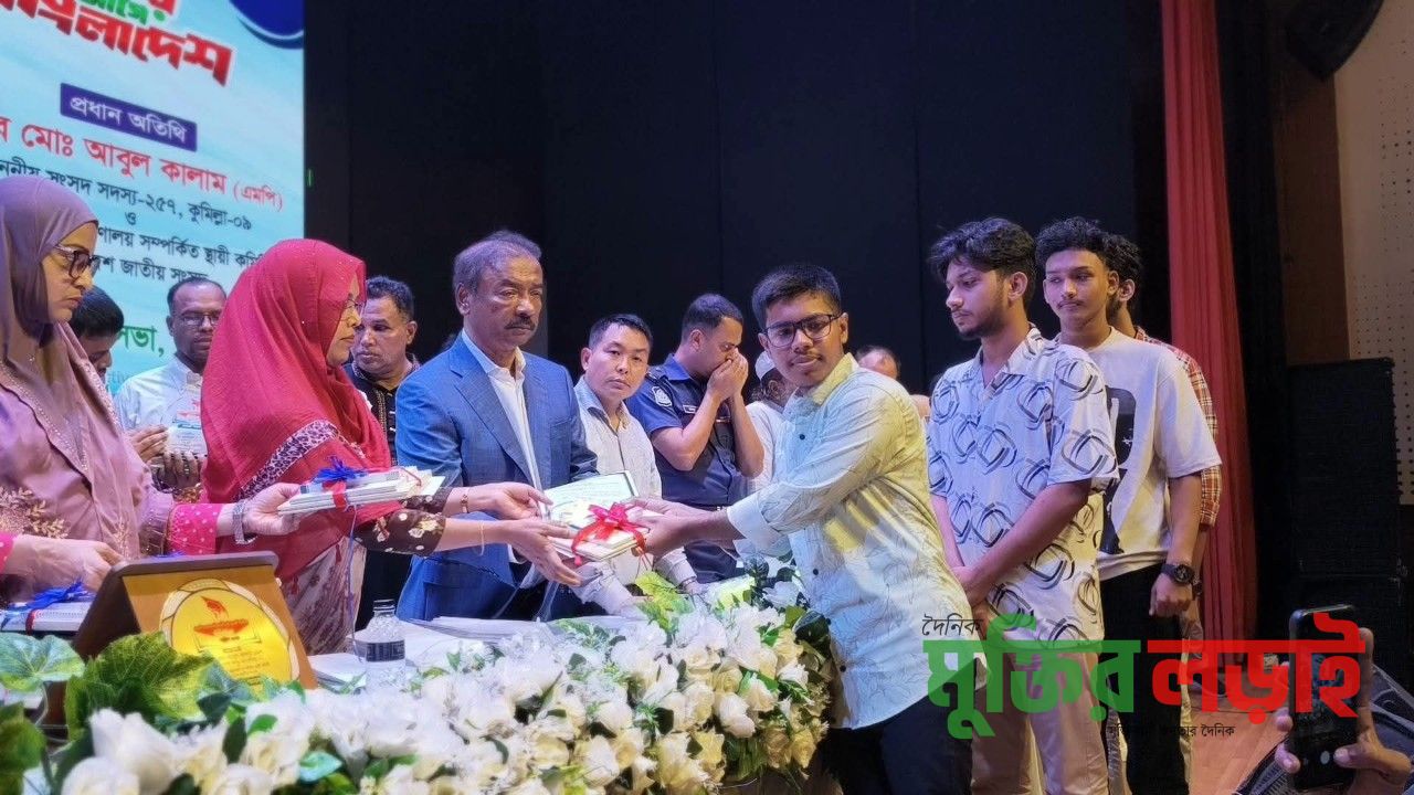 লাকসামে এসএসসি   জিপিএ-৫ প্রাপ্তদের সংবর্ধনা